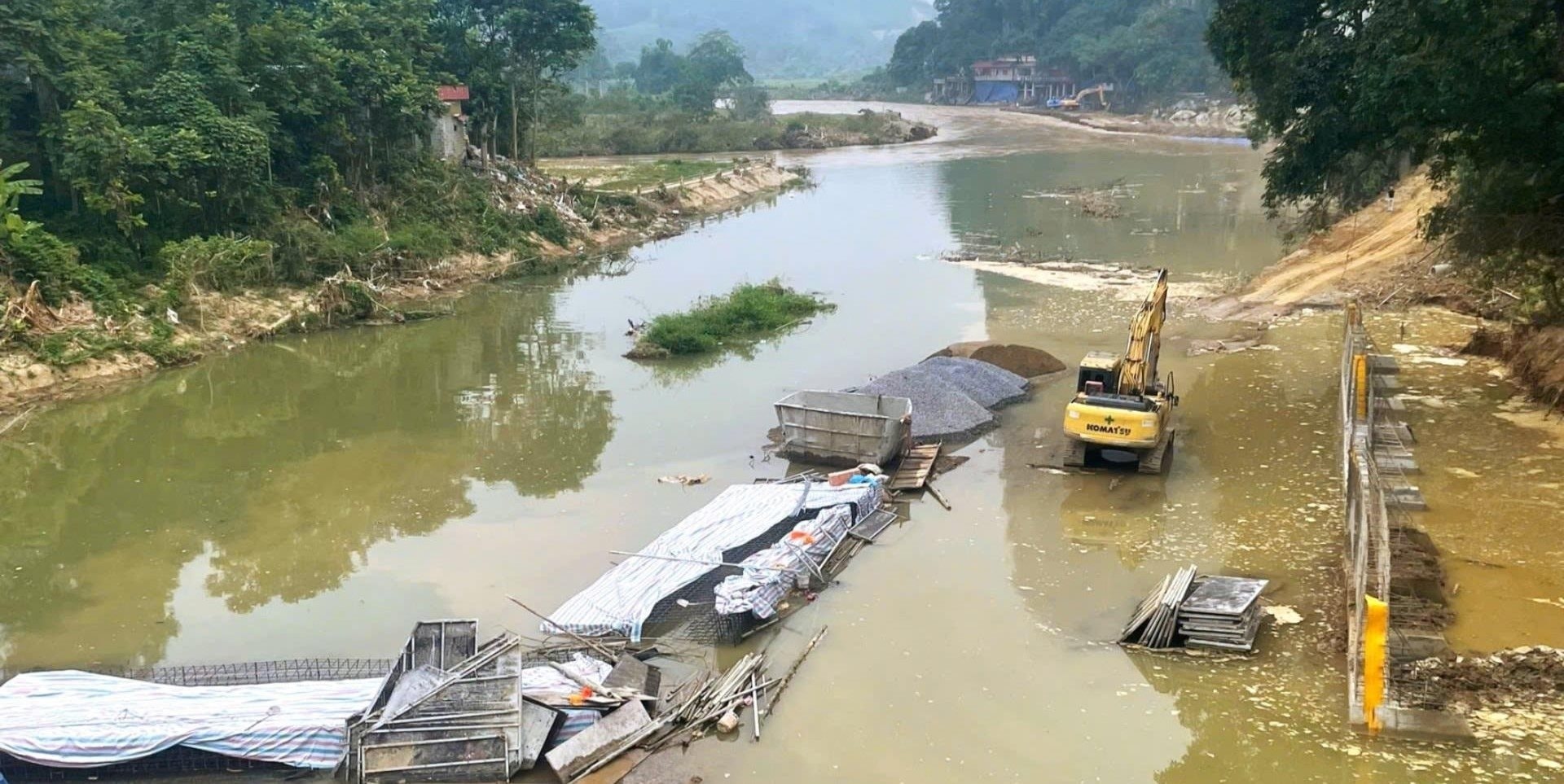 Thuỷ điện xả nước bất thường gây thiệt hại cho dự án kè vùng hạ du Bắc Kạn- Ảnh 1.