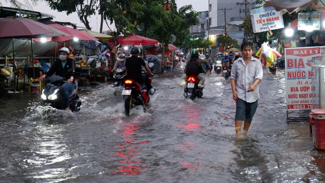 Triều cường Rằm tháng 10 tại TPHCM có thể đạt đỉnh ảnh 1