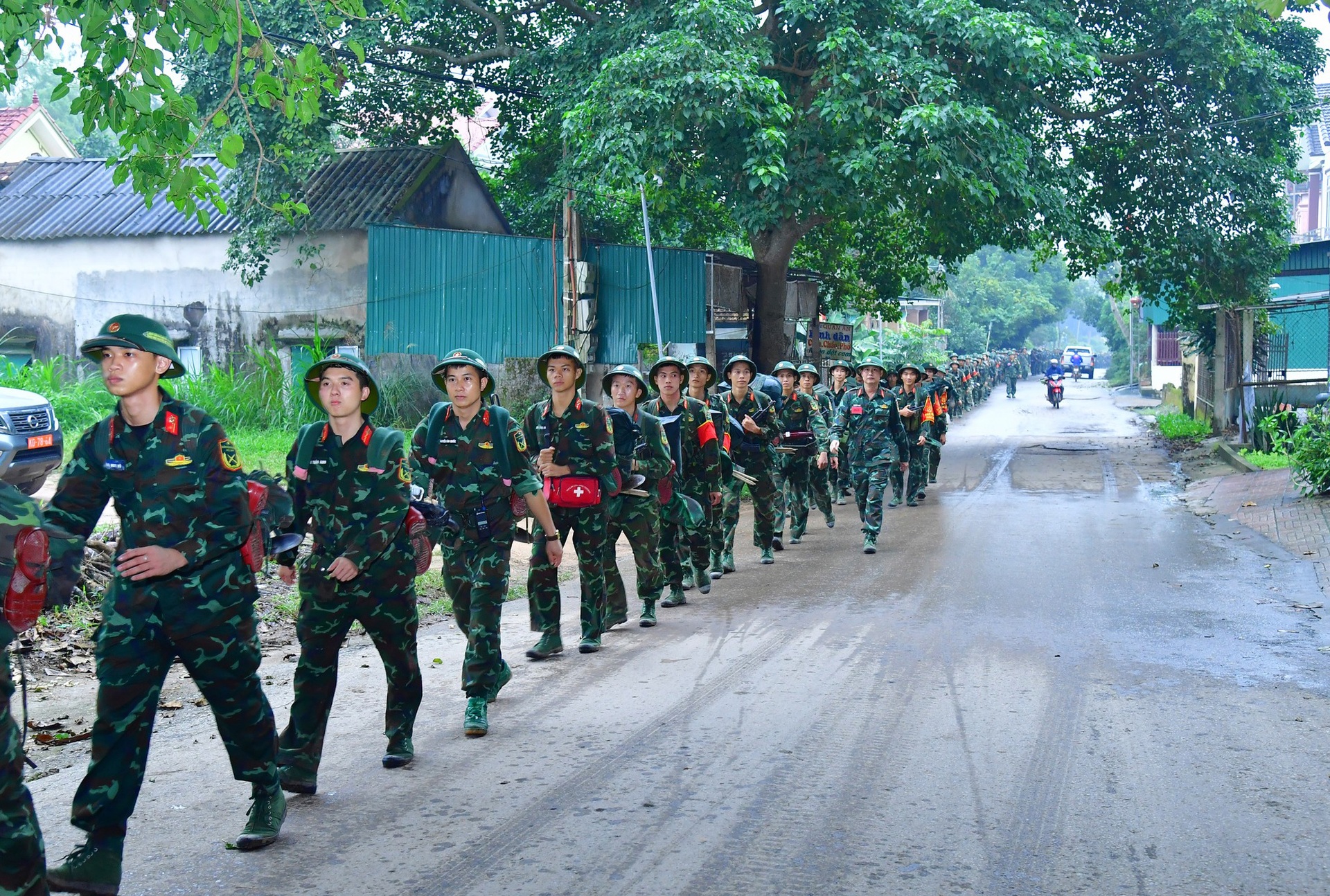 Bộ đội vượt sông trong giá lạnh, tiêu diệt mục tiêu bằng hỏa lực mạnh - 1