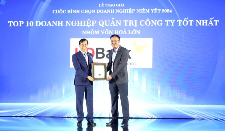 HDBank đoạt bộ ba giải thưởng tại Cuộc bình chọn doanh nghiệp niêm yết 2024