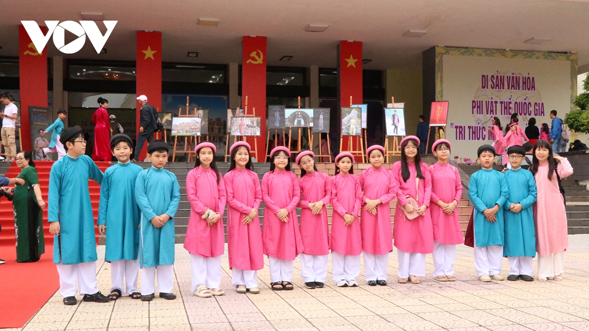 Ao dai hue duoc cong nhan di san phi vat the quoc gia hinh anh 2