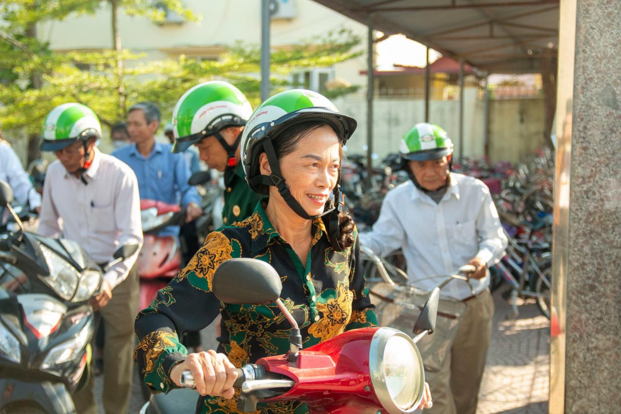 NHỰA TIỀN PHONG TRAO TẶNG XE ĐẠP CHO HỌC SINH CÓ HOÀN CẢNH KHÓ KHĂN CỦA HUYỆN TIÊN LÃNG, TP HẢI PHÒNG