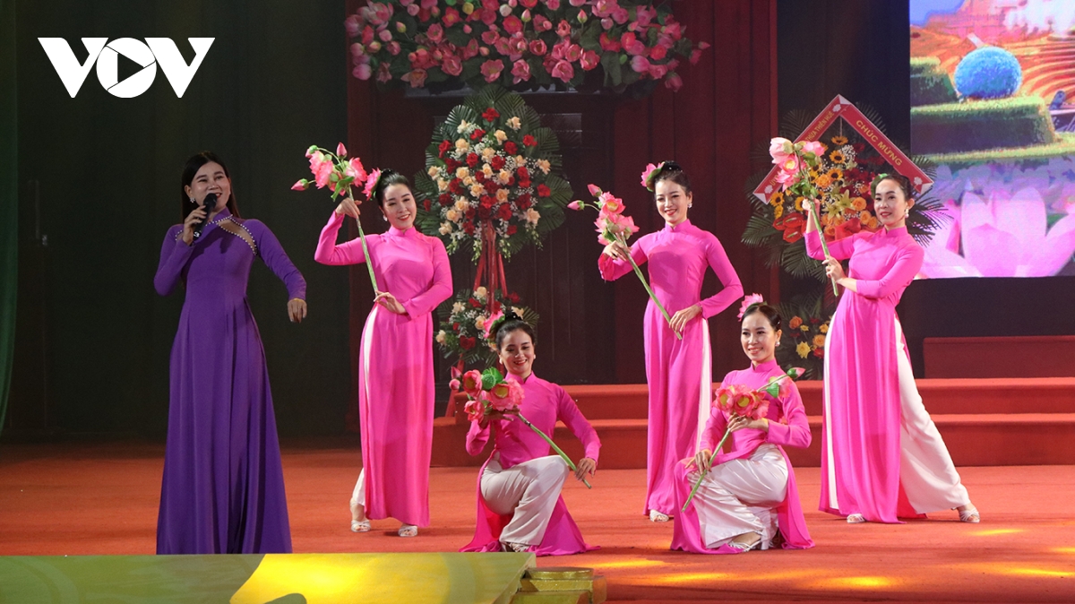 Ao dai hue duoc cong nhan di san phi vat the quoc gia hinh anh 7