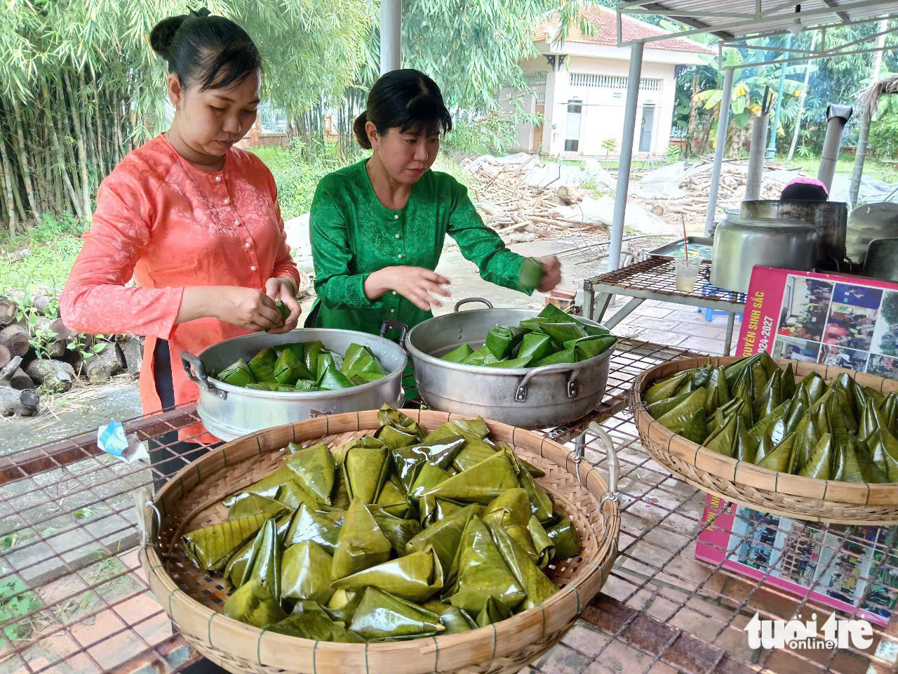 Vì sao đám giỗ ở miền Tây nhà nhà gói bánh tét? - Ảnh 5.