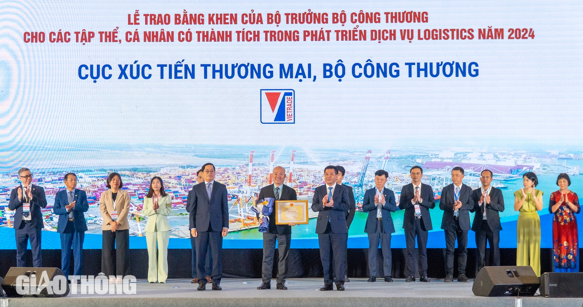 Thủ tướng nêu ba mục tiêu, bảy giải pháp phát triển logistics- Ảnh 8.