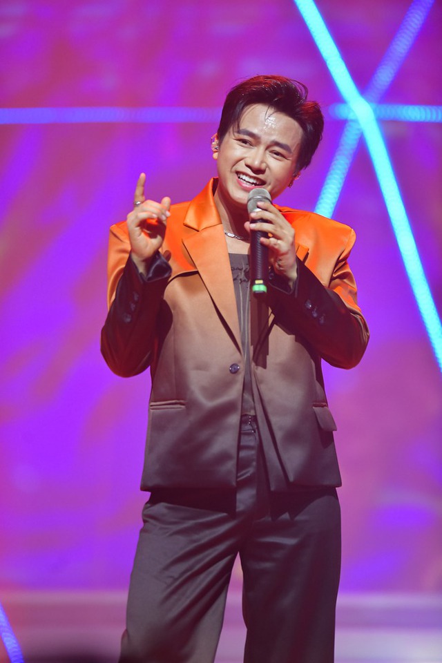 Dàn anh trai "đỉnh nóc, kịch trần" hội tụ trong “Dốc Mộng Mơ - concert Mars in Hanoi” - Ảnh 3.