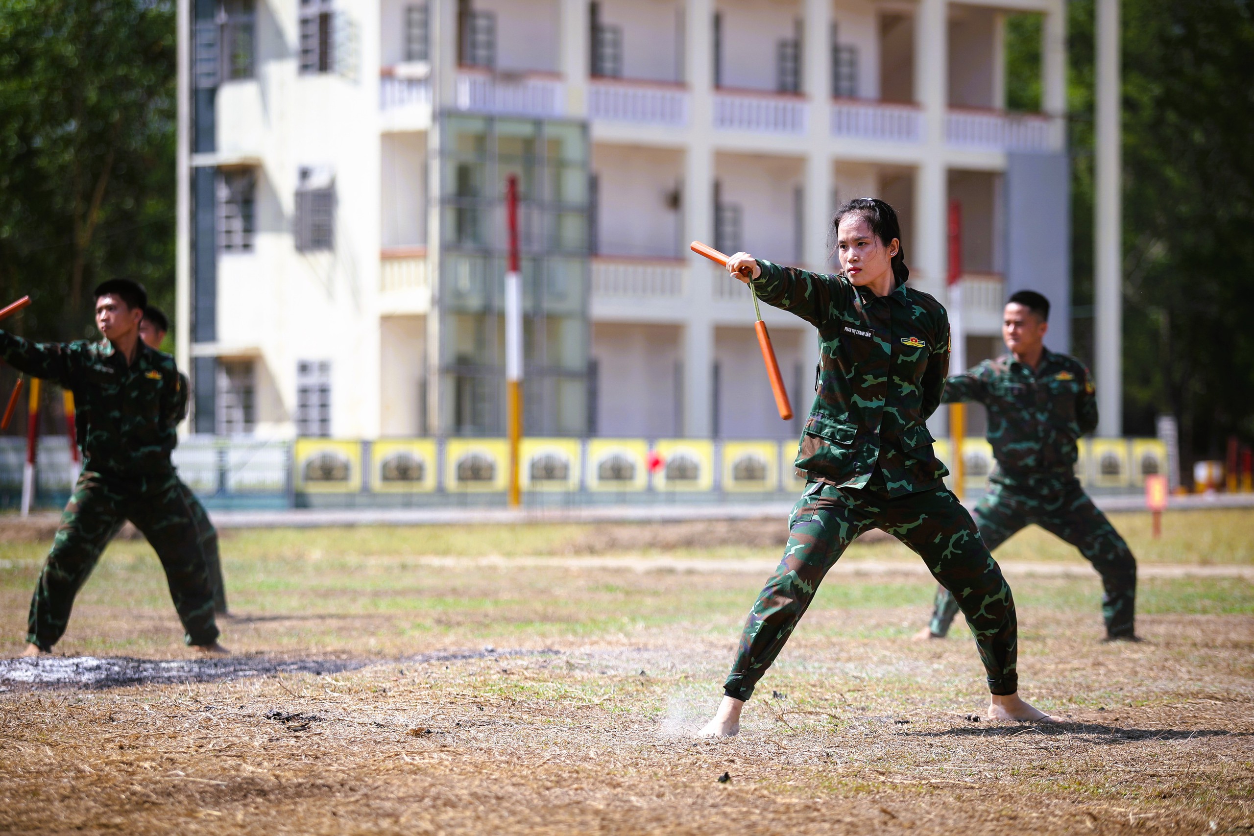 Bộ đội đặc công - Kỳ 3: Nữ chiến sĩ đặc công - Ảnh 2.