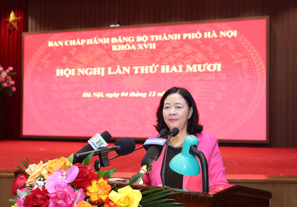 Bí thư Thành ủy Hà Nội Bùi Thị Minh Hoài phát biểu khai mạc hội nghị.