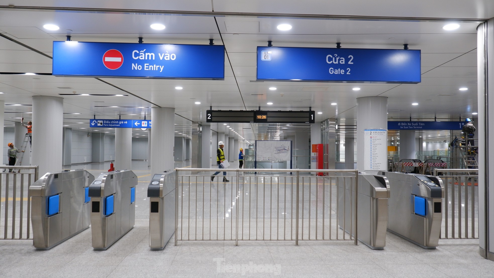 Cận cảnh ga ngầm lớn nhất tuyến metro số 1 cùng giếng trời hình hoa sen cao 6m ảnh 11