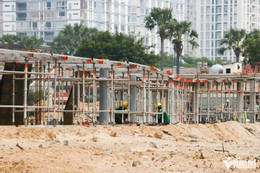 Fațada epavei după mai mult de o lună de construcție 6jpg 56334.jpg