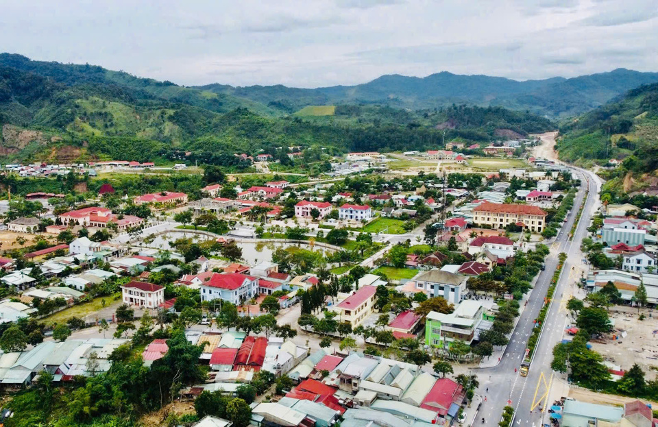 Là trung tâm hành chính của huyện Tây Giang, thị trấn Atiêng sẽ có nhiều cơ hội phát triển trong thời gian đến.