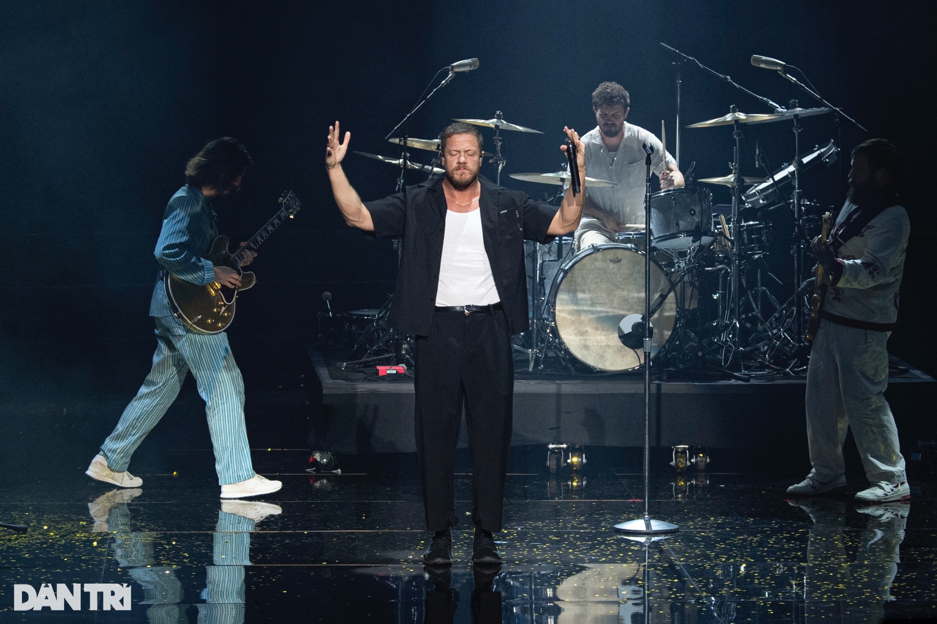 Imagine Dragons đưa ca khúc Believer đạt hơn 2,7 tỷ lượt xem đến Hà Nội  - 2