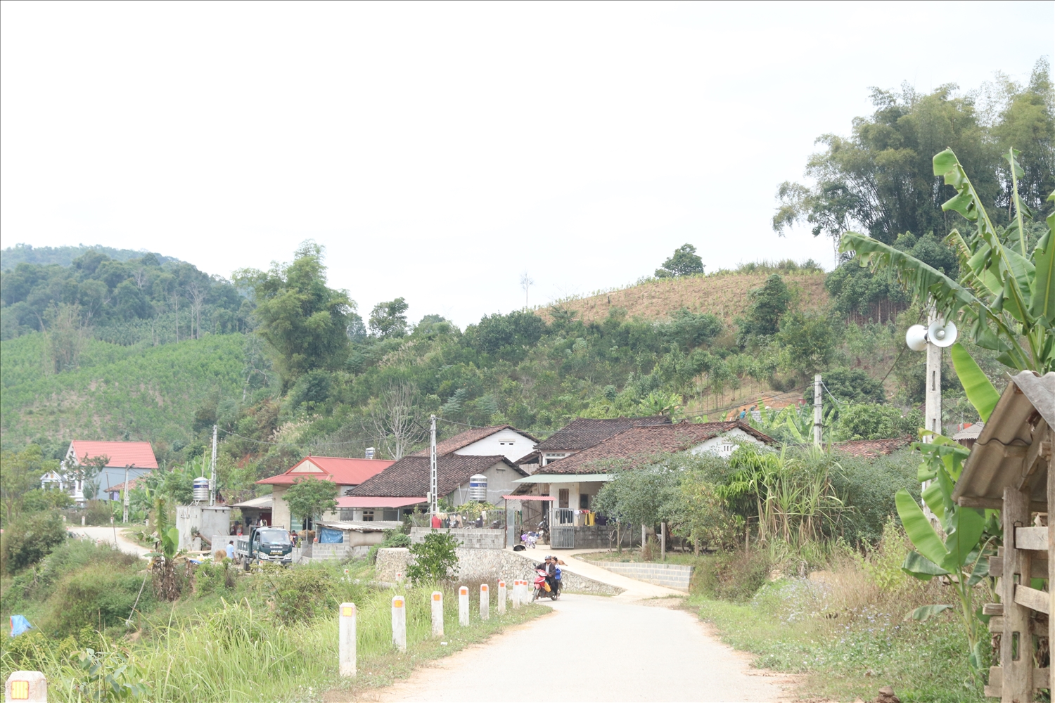 Bộ mặt nông thôn trên địa bàn huyện Tràng Định ngày càng được đầu tư xây dựng khang trang