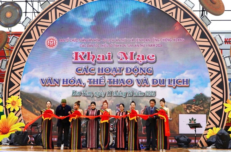 dong bao dan toc thieu so tinh kon tum pho dien ky thuat chinh am cong chieng hinh 3