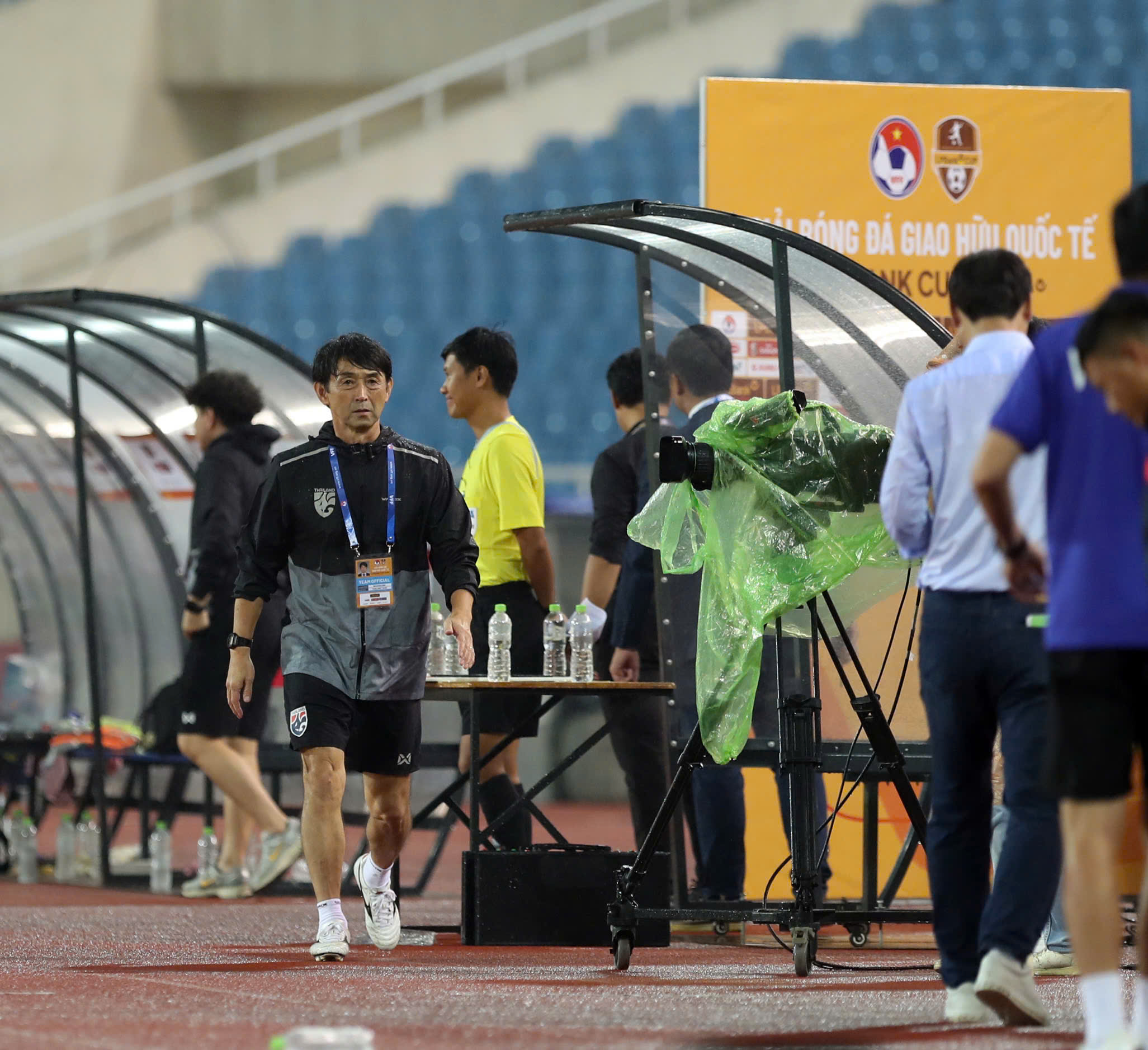 AFF Cup: Đội tuyển Thái Lan đã đủ ngôi sao, HLV Masatada Ishii cười hớn hở- Ảnh 2.