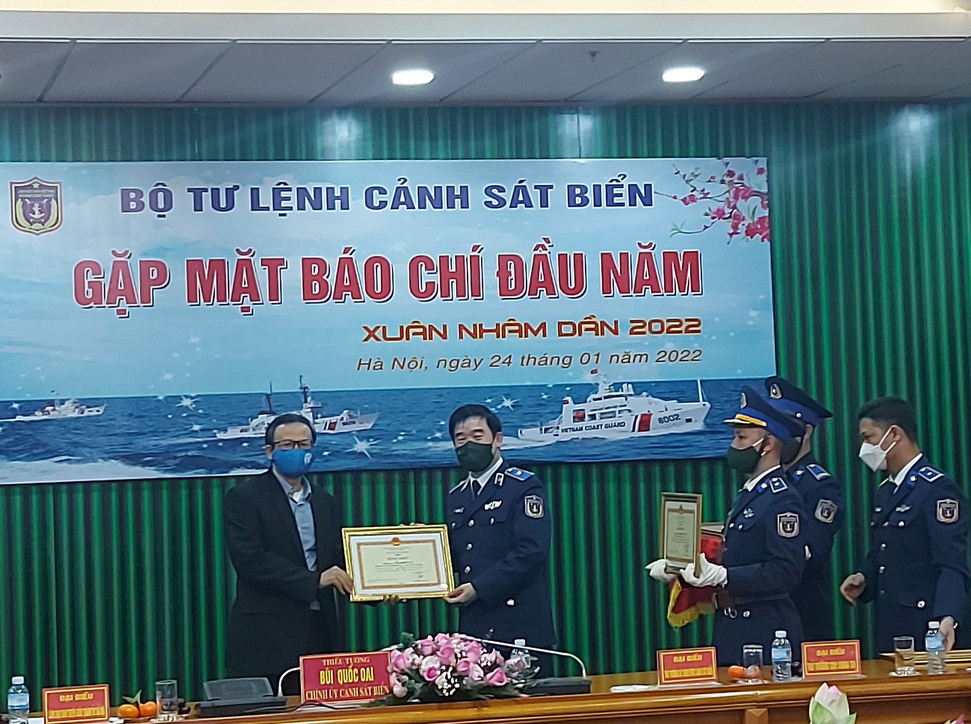 Bộ Tư lệnh Cảnh sát biển gặp mặt các cơ quan báo chí khu vực phía Bắc - Ảnh 2.