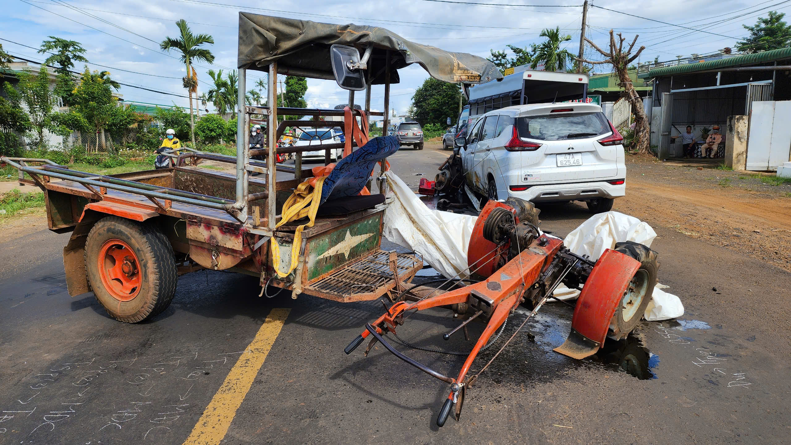 Cảnh báo nguy cơ tai nạn giao thông trong vụ thu hoạch cà phê - Ảnh 3.