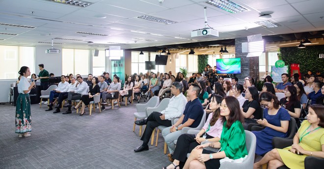 Trong năm qua, Manulife đã triển khai hàng loạt sáng kiến ưu tiên phát triển nhân tài và thúc đẩy sự gắn kết. Ảnh: Hà Khánh.