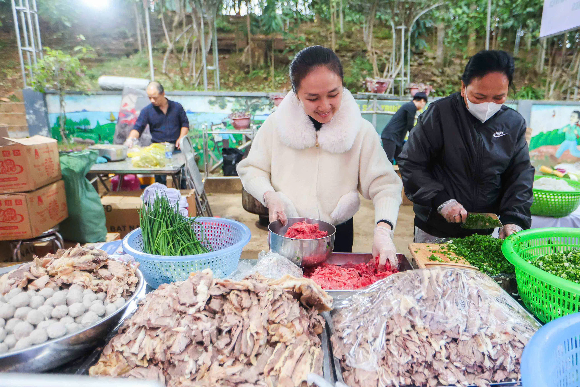 Chú ơi, thế sang năm chú có quay lại đây nấu phở tiếp không? - Ảnh 3.