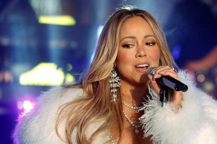 All I want for Christmas is you lại top 1 Billboard Hot 100, Mariah Carey tạo kỷ lục mới - Ảnh 2.