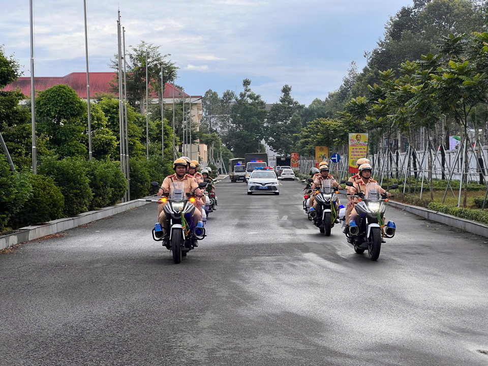 Sau lễ xuất quân, các lực lượng Công an tỉnh bắt tay ngay vào nhiệm vụ.