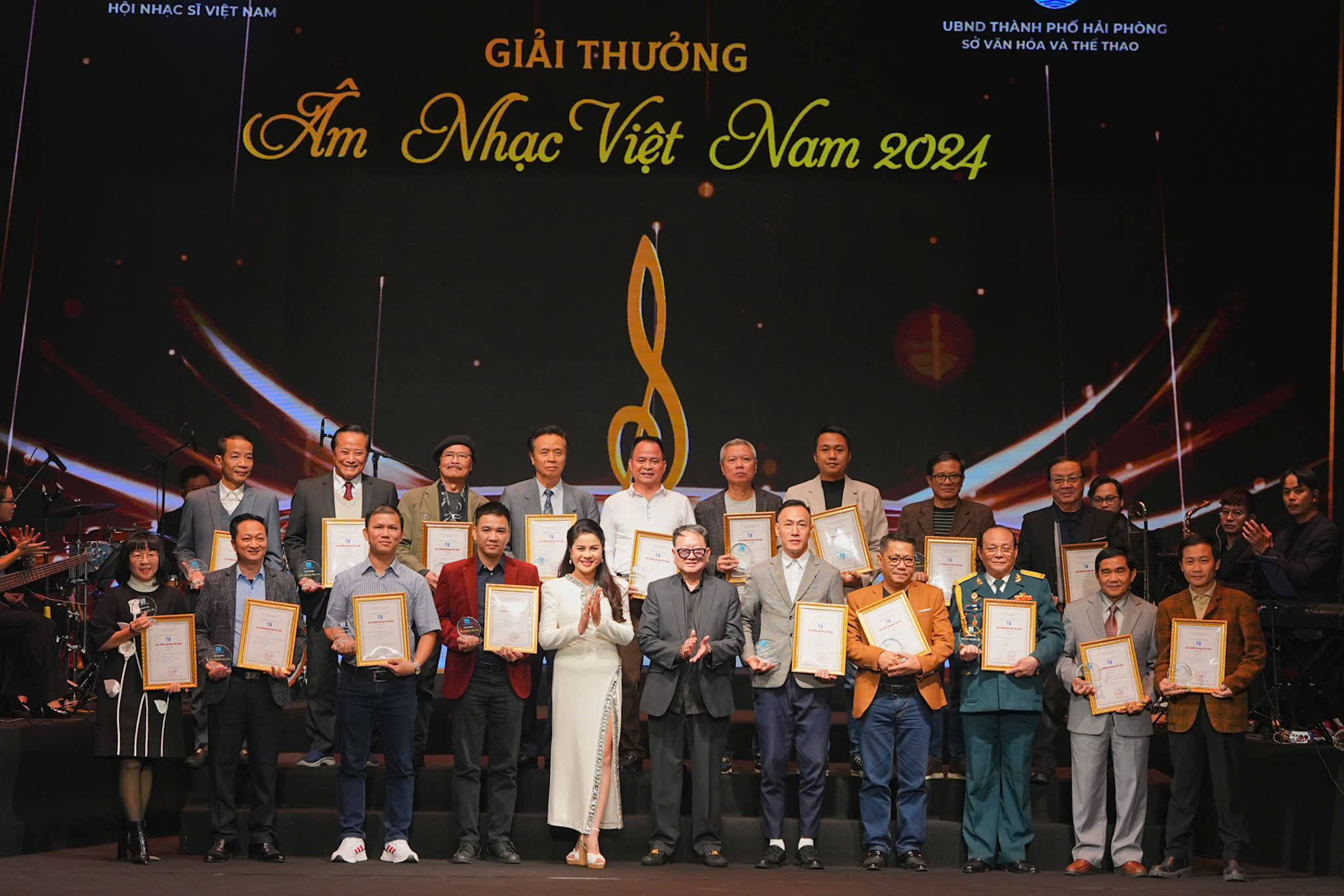 Vinh danh 76 tác phẩm tại lễ trao giải thưởng âm nhạc Việt Nam năm 2024- Ảnh 2.