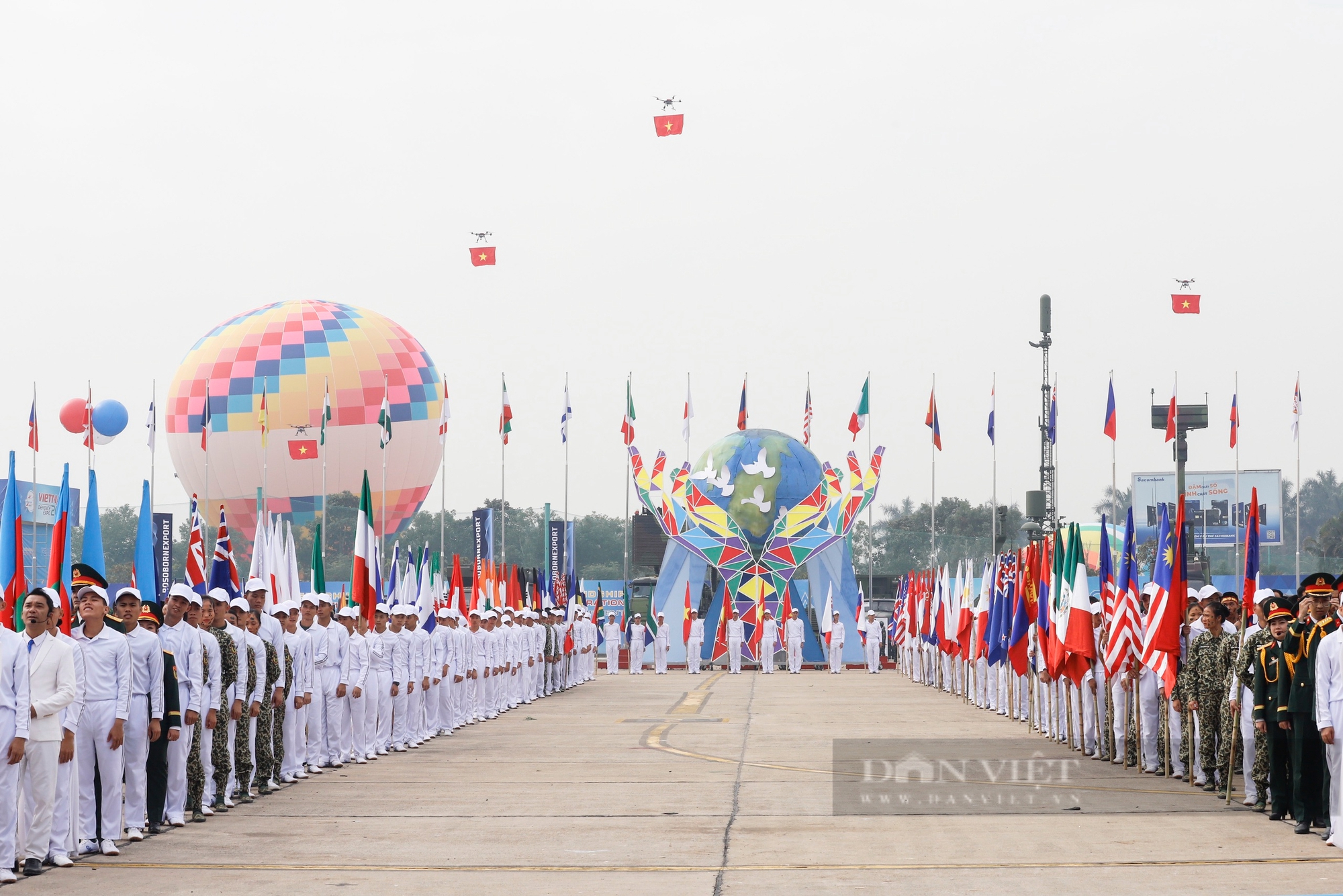 Tổng duyệt khai mạc Triển lãm Quốc phòng quốc tế Việt Nam 2024 - Ảnh 2.