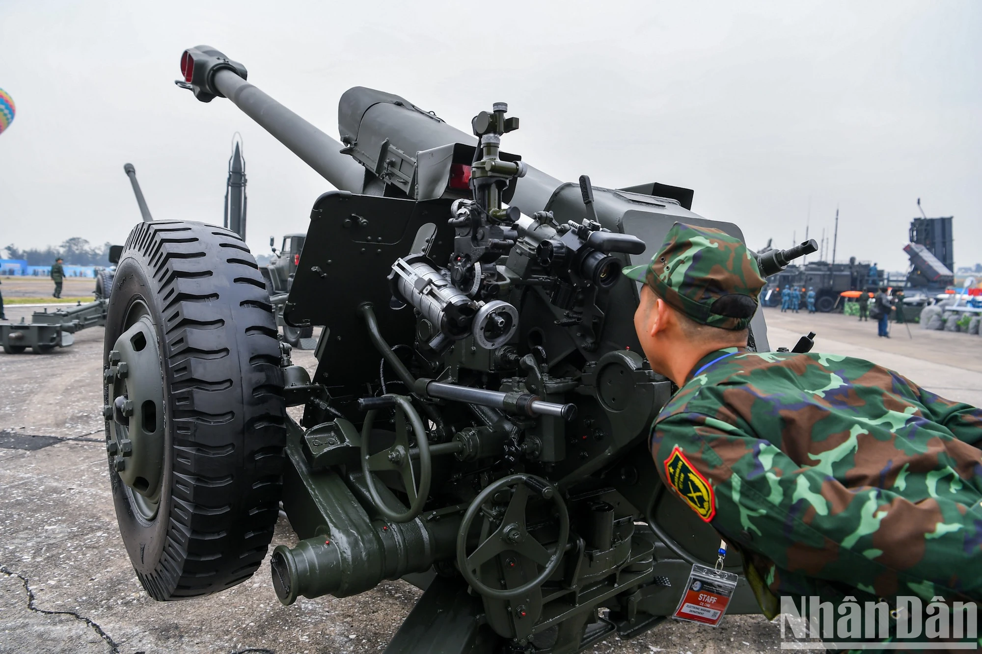 [Ảnh] Hệ thống pháo tự hành, tên lửa, bệ phóng tại Triển lãm Quốc phòng 2024 ảnh 10