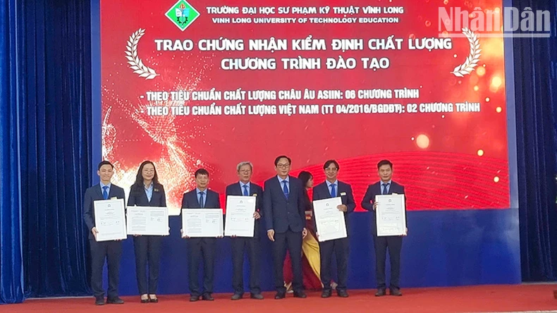 Trường đại học Sư phạm kỹ thuật Vĩnh Long đạt kiểm định tiêu chuẩn trong nước và quốc tế 17 chương trình đào tạo ảnh 2