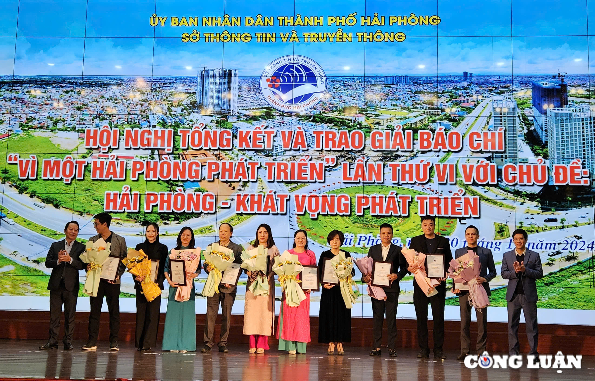 19 tac pham doat giai bao chi vi mot hai phong phat trien lan thu vi hinh 4