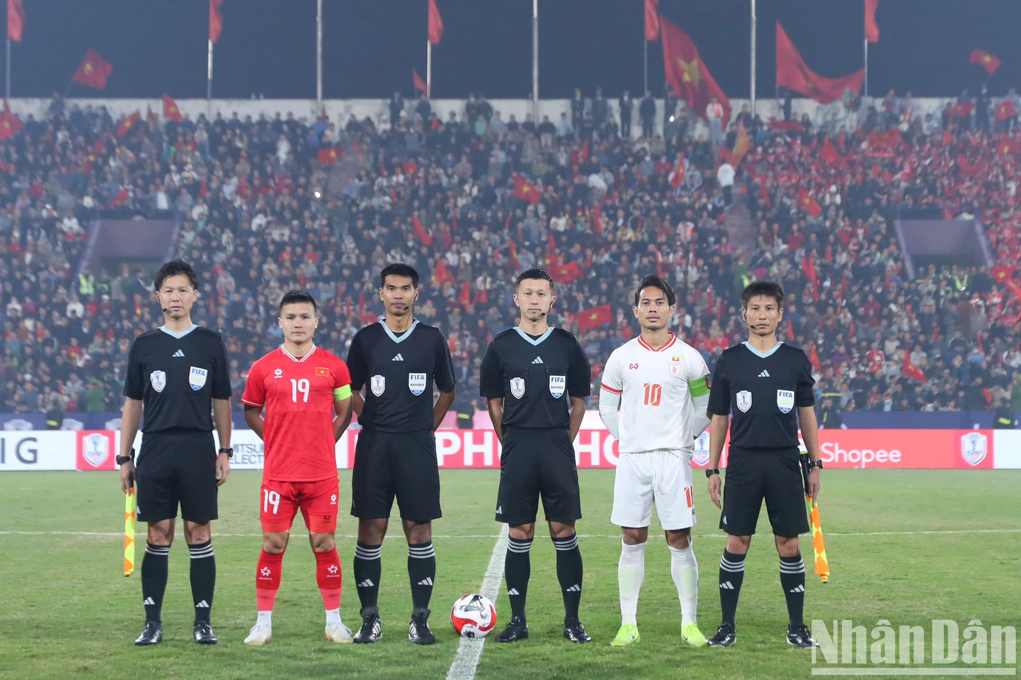 [Ảnh] Xuân Son ghi cú đúp, đội tuyển Việt Nam thắng 5-0 Myanmar ảnh 2