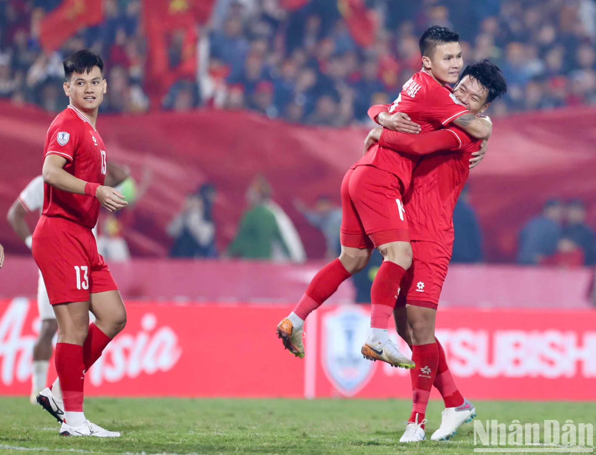 [Ảnh] Xuân Son ghi cú đúp, đội tuyển Việt Nam thắng 5-0 Myanmar ảnh 12