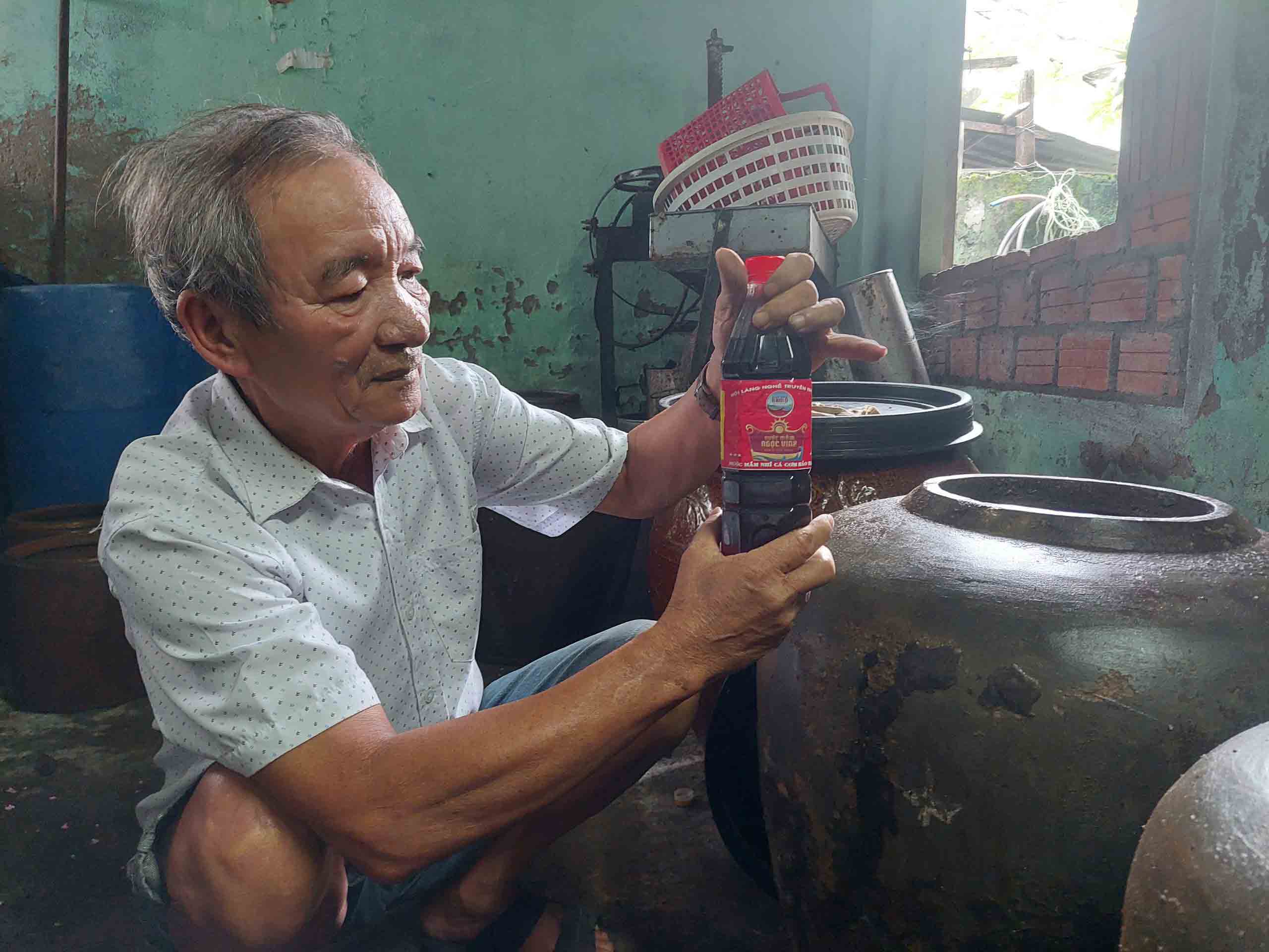 Nhất nghệ tinh: Người 'say' mắm ở làng biển Nam Ô- Ảnh 2.