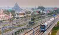 Tái hiện Metro Bến Thành - Suối Tiên bằng trái cây đặc sản 