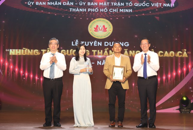 TPHCM tuyên dương những tấm gương cống hiến vì cộng đồng ảnh 2