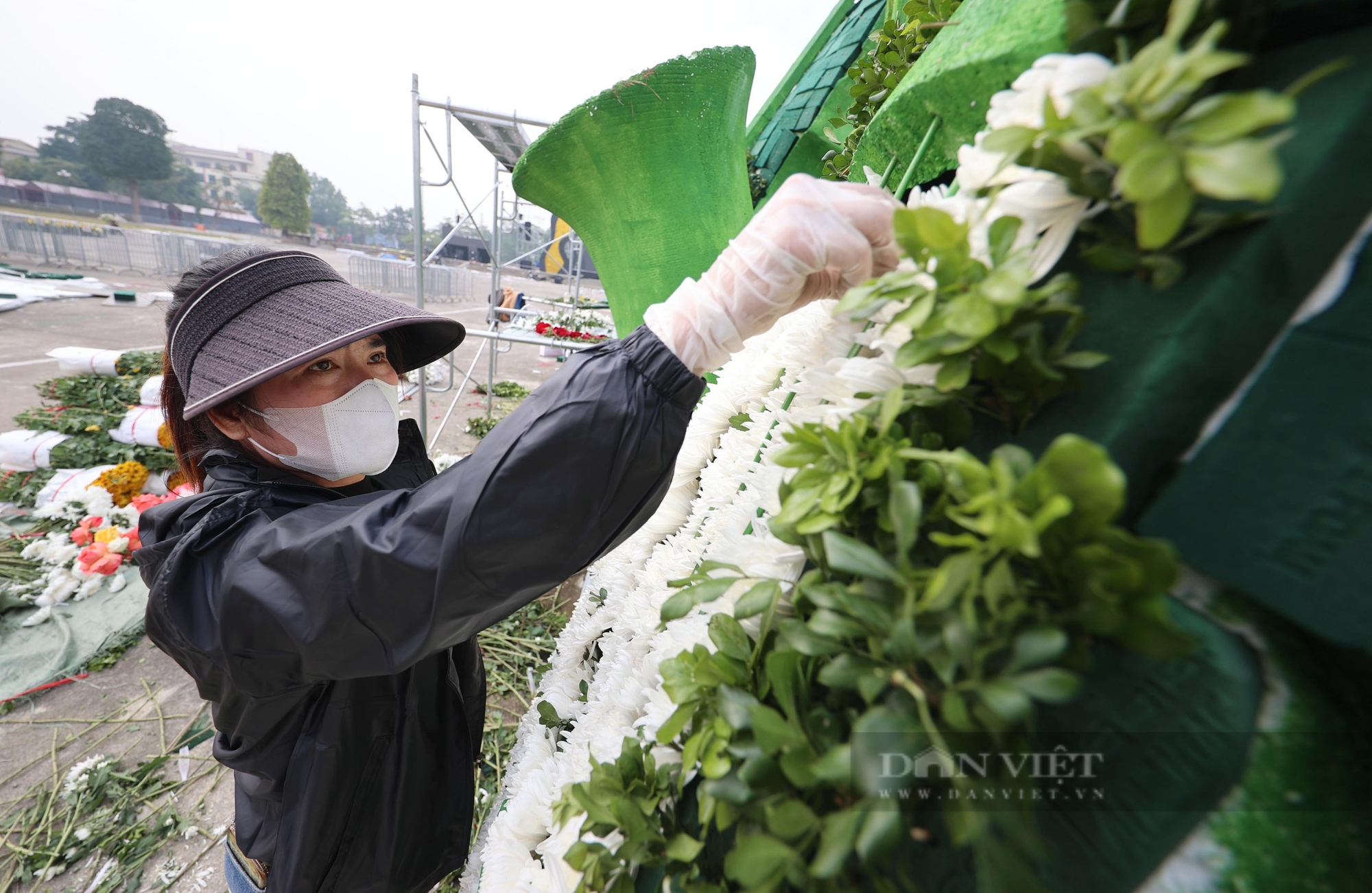 Trăm hoa đua nở trước giờ ra mắt Festival hoa Mê Linh lớn nhất miền Bắc - Ảnh 3.