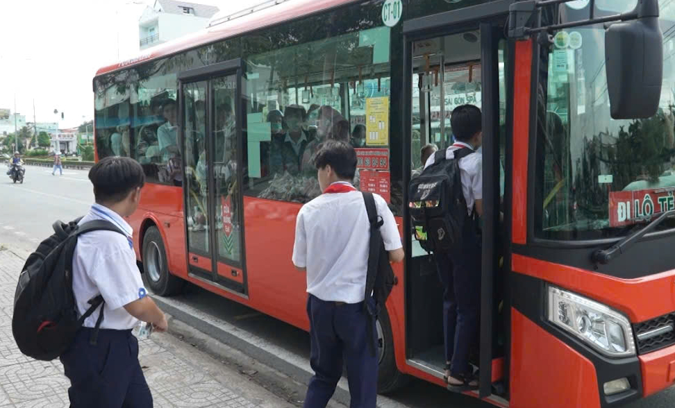 Lý do xe buýt Cần Thơ hút học sinh sử dụng làm phương tiện đi lại- Ảnh 3.