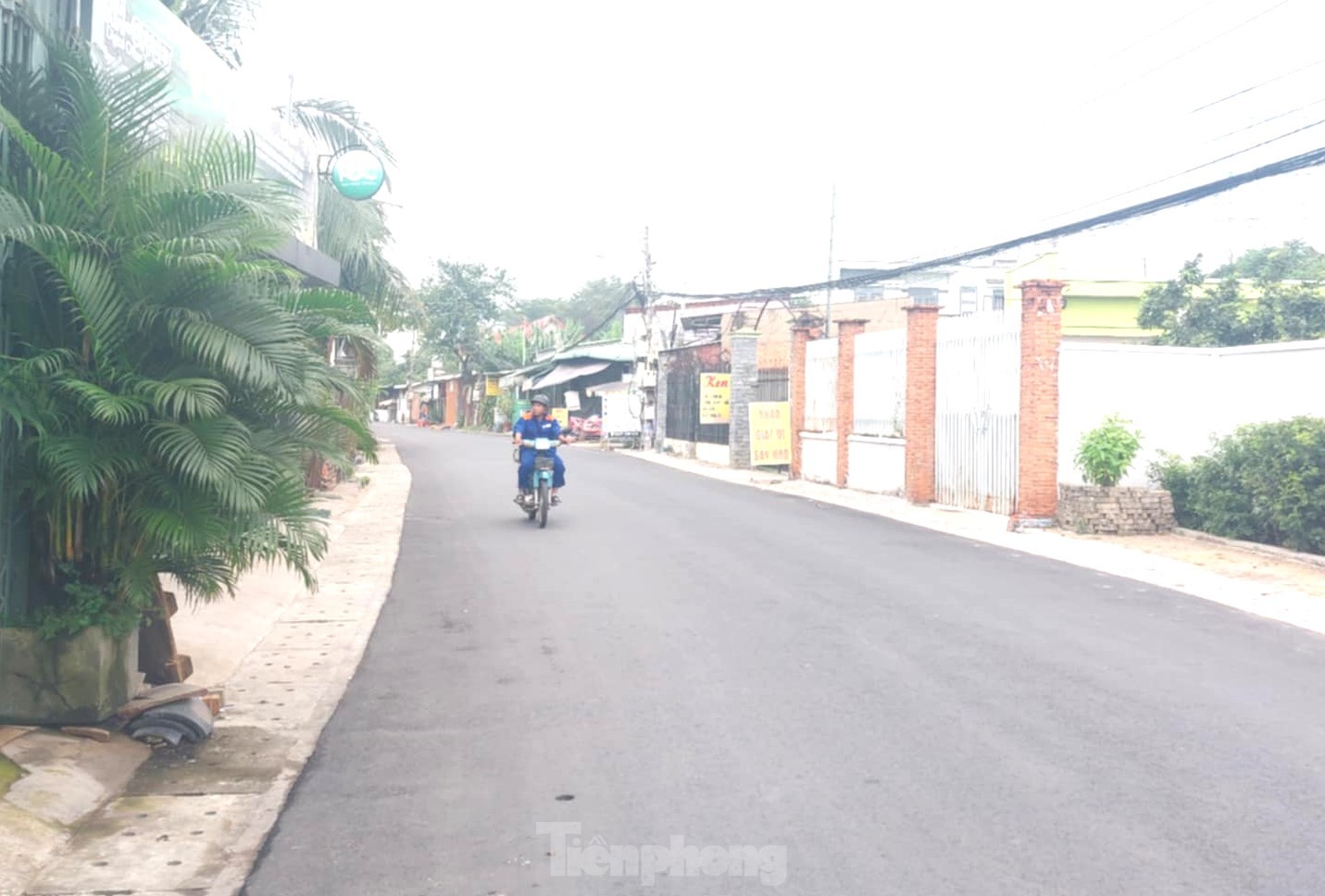 Người dân đất Thủ góp tiền tỷ ‘lên đời’ đường lầy lội để đón Tết ảnh 8