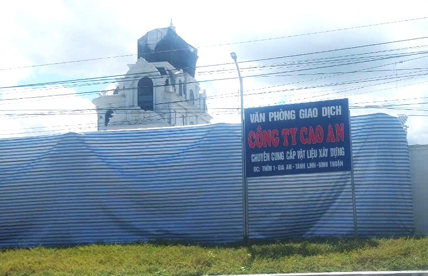 מקרה וילה בלתי חוקית בבינה תואן: יש להרוס לפני 15 בינואר 2025 - תמונה 2. Vụ biệt thự trái phép ở Bình Thuận: Phải tháo dỡ xong trước 15/1/2025- Ảnh 2.