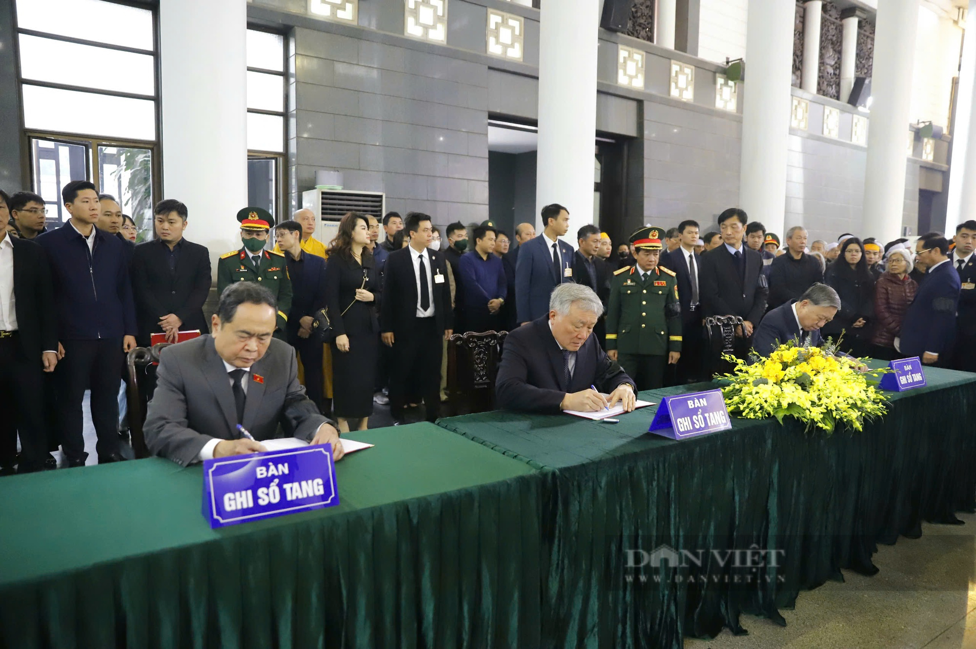 Hình ảnh lãnh đạo, nguyên lãnh đạo Đảng, Nhà nước viếng Đại tướng Nguyễn Quyết- Ảnh 15.