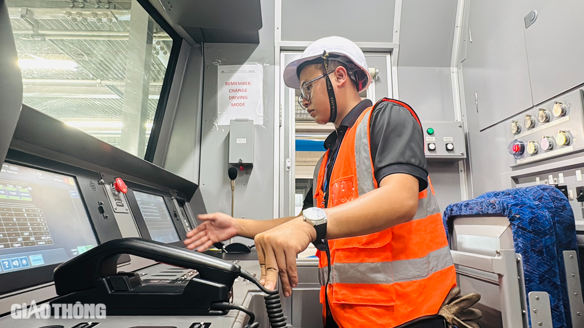 Khám phá hậu trường chăm sóc, bảo dưỡng các đoàn tàu metro số 1- Ảnh 10.