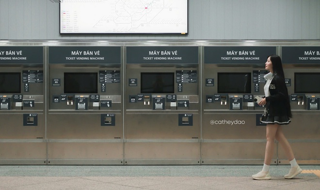 VIDEO: Ga metro số 1 trở thành điểm check-in 