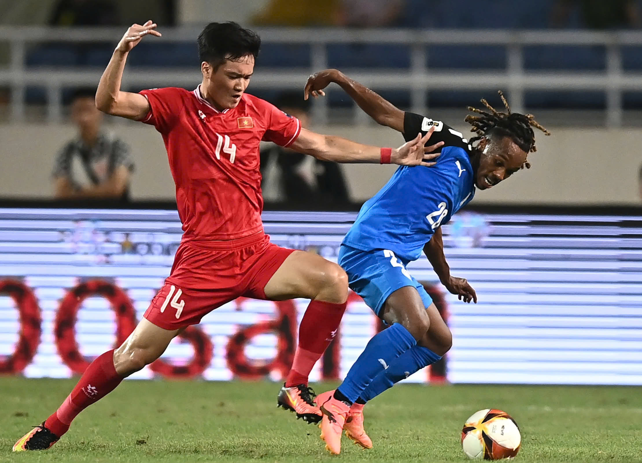 AFF Cup, đội tuyển Philippines 1-1 Thái Lan: Suphanan san bằng tỷ số- Ảnh 2.