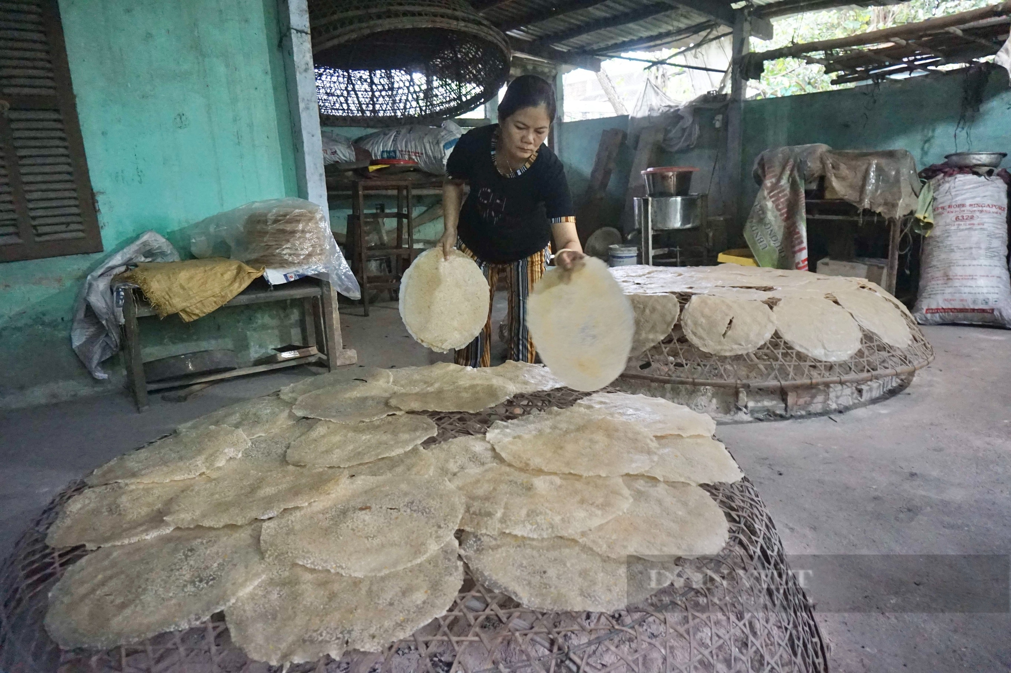 Người dân làng cổ ở Đà Nẵng đỏ lửa cả ngày đêm, chuẩn bị đặc sản bán dịp Tết - Ảnh 5.