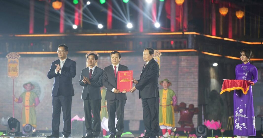 Chủ tịch Quốc hội dự Lễ công bố Nghị quyết thành lập TP. Huế trực thuộc Trung ương