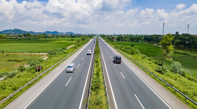 2 ngày nữa sẽ phân luồng ô tô đi cao tốc Cầu Giẽ - Ninh Bình ảnh 1