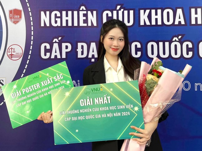 'Bóng hồng' trường Kinh tế giành giải Nhất thi nghiên cứu khoa học ảnh 4