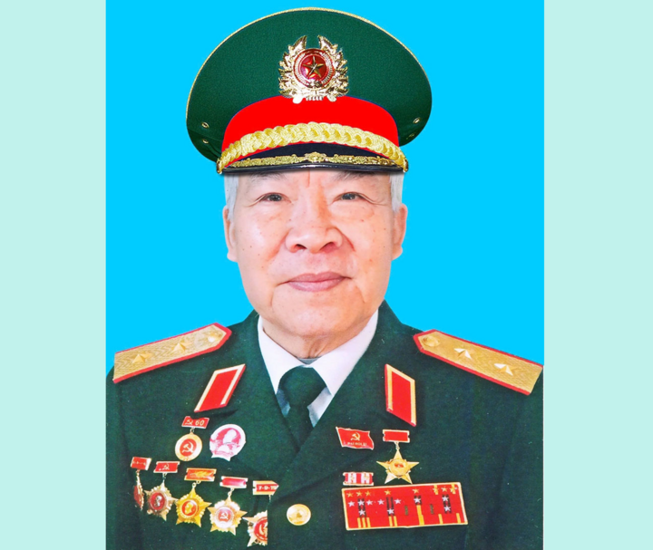 Trung tướng, Anh hùng LLVT Nhân dân Trần Hanh.