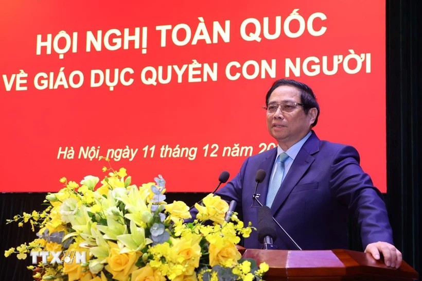 'Bảo vệ quyền con người là làm cho mỗi người dân ngày càng ấm no và hạnh phúc'