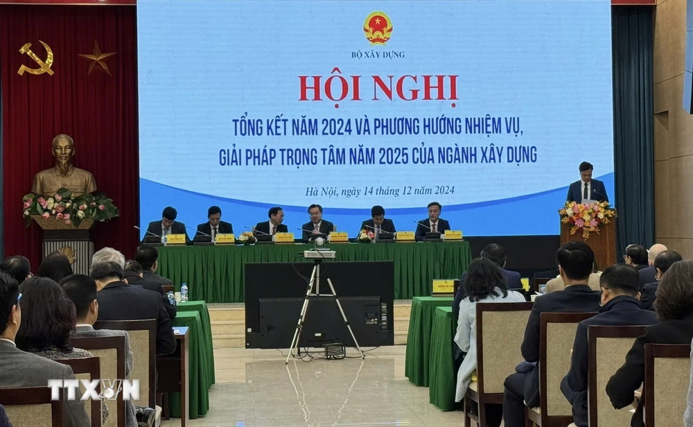 Hội nghị tổng kết năm 2024 và triển khai phương hướng nhiệm vụ, giải pháp trọng tâm năm 2025 của ngành xây dựng. (Ảnh: Thu Hằng/TTXVN)